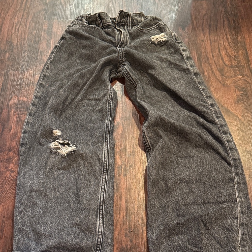 GAP Men's Relaxed Black Distressed Jeans